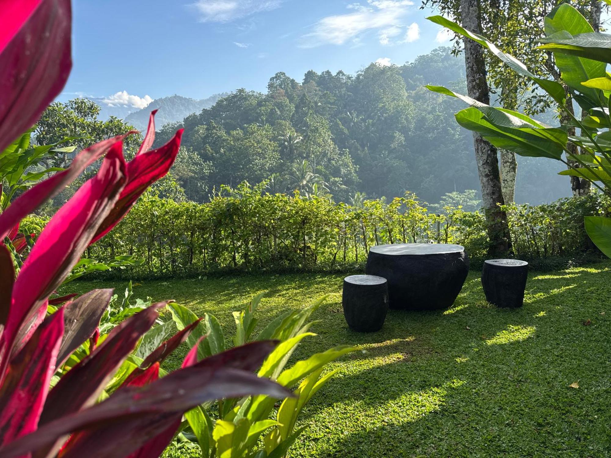 The Sidemen Villa Luaran gambar