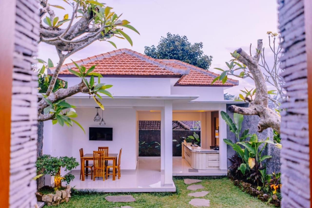 The Sidemen Villa Luaran gambar